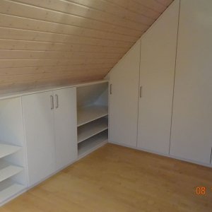 Schrank in Kniestock